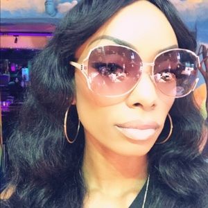 Meet your Posher, Vanity